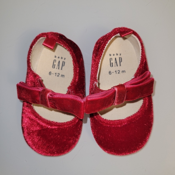 🎄Baby Gap Red Velour Shoes - Picture 2 of 4